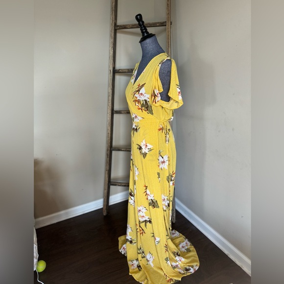 Heart of Marigold Yellow Tropical Print True Wrap Maxi Dress - Picture 4 of 16